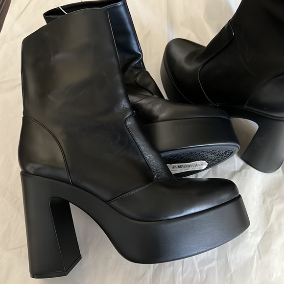 GB
Levi Tate Leather Platform Mid Boots - Picture 4 of 12